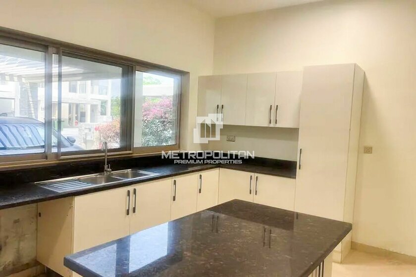 Alquile 26 adosados - MBR City, EAU — imagen 14