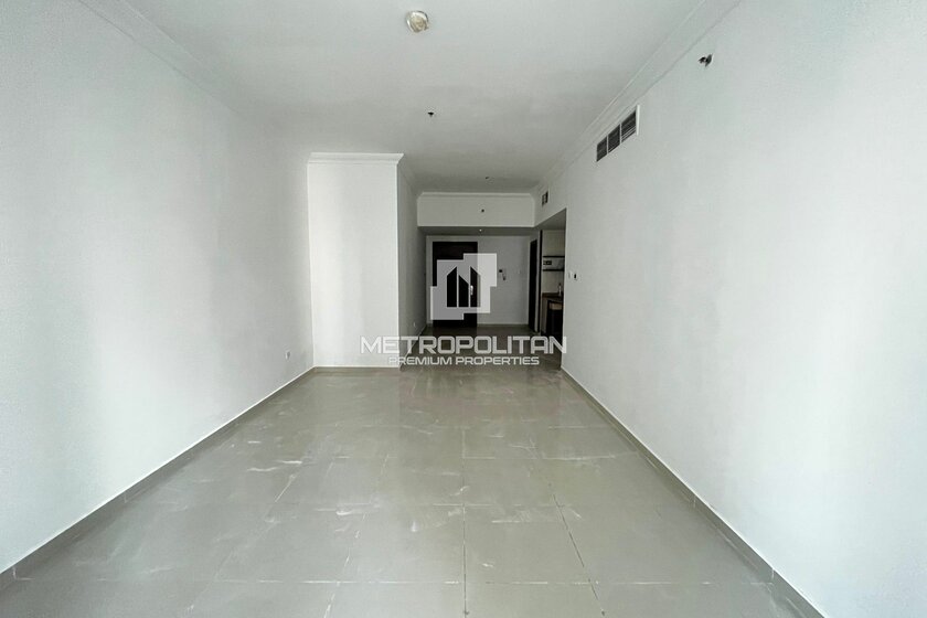 Rent 38 apartments  - 1 room - Business Bay, UAE - image 2