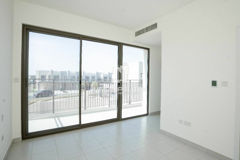 Alquile 27 adosados - 3 habitaciones - EAU — imagen 24