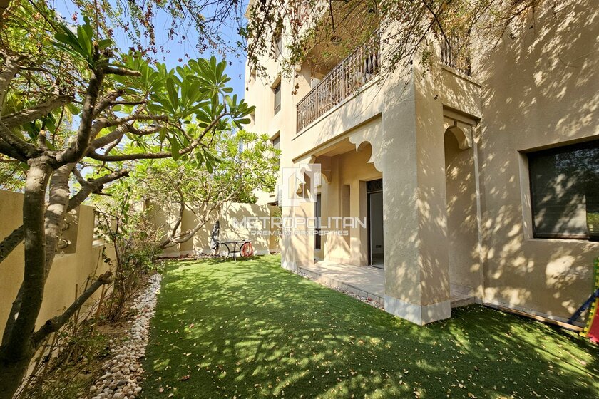 Снять 19 апартаментов - 2 комнатные - Downtown Dubai, ОАЭ - изображение 24