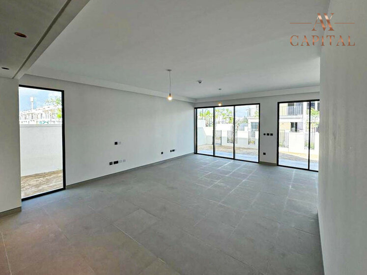 Propiedades en alquiler - 4 habitaciones - Dubai Sports City, EAU — imagen 4