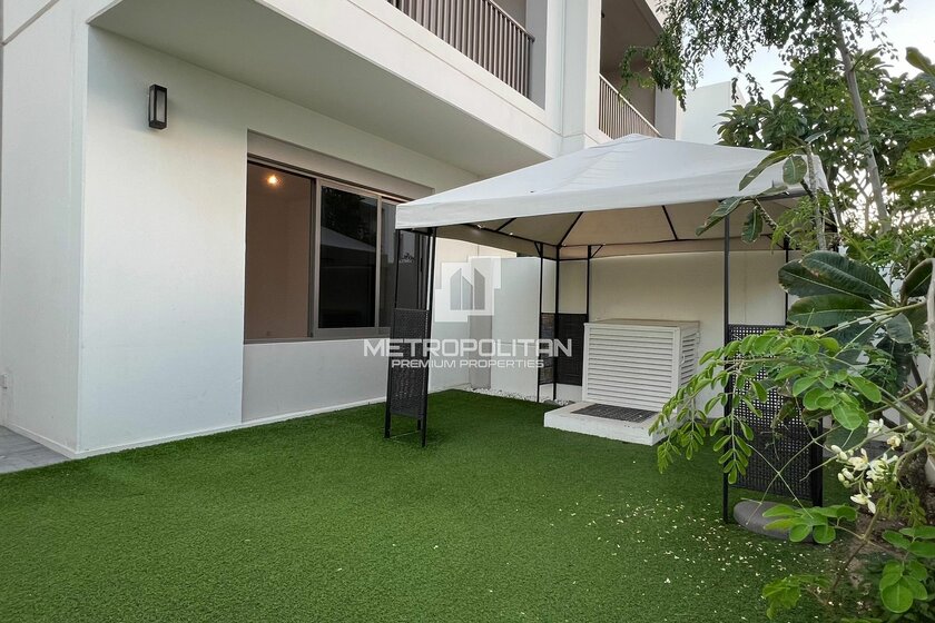 6 ev kirala - Town Square, BAE – resim 1