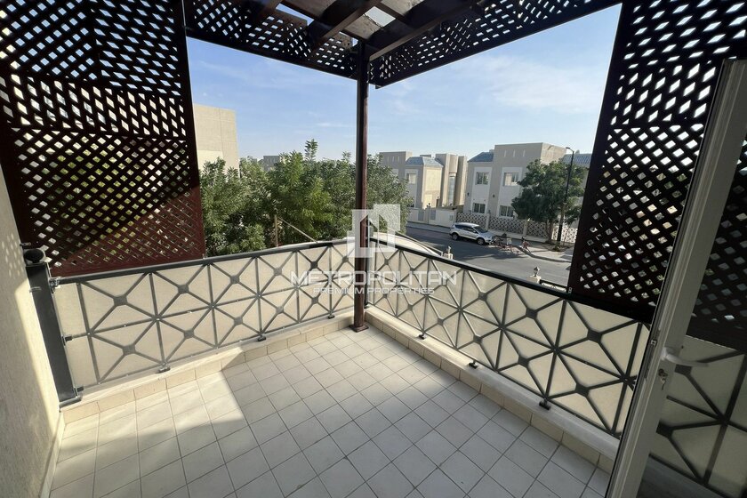 Rent 8 houses - 4 rooms - Dubailand, UAE - image 22