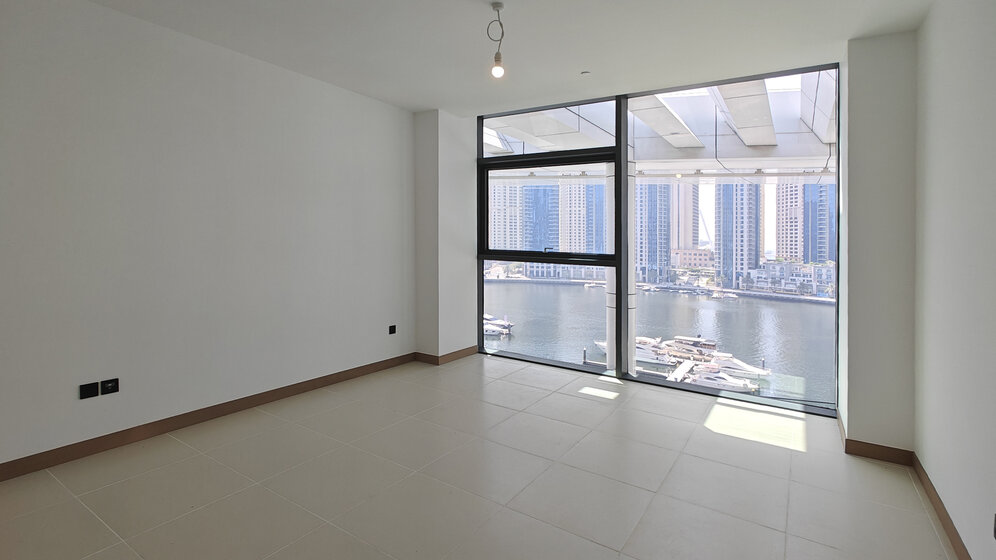 Compre 65 apartamentos  - 4 habitaciones - EAU — imagen 4