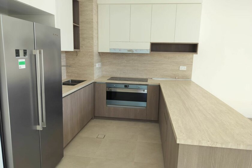 Alquile 23 adosados - 3 habitaciones - EAU — imagen 22
