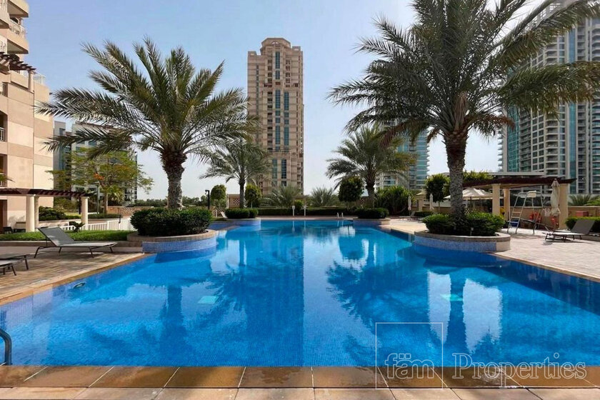 Compre 5 apartamentos  - The Views, EAU — imagen 5