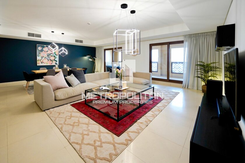 4+ bedroom properties for rent in Dubai - image 17
