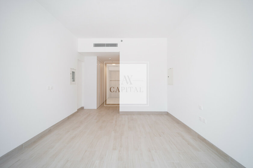 Studio properties for rent in Dubai - image 19