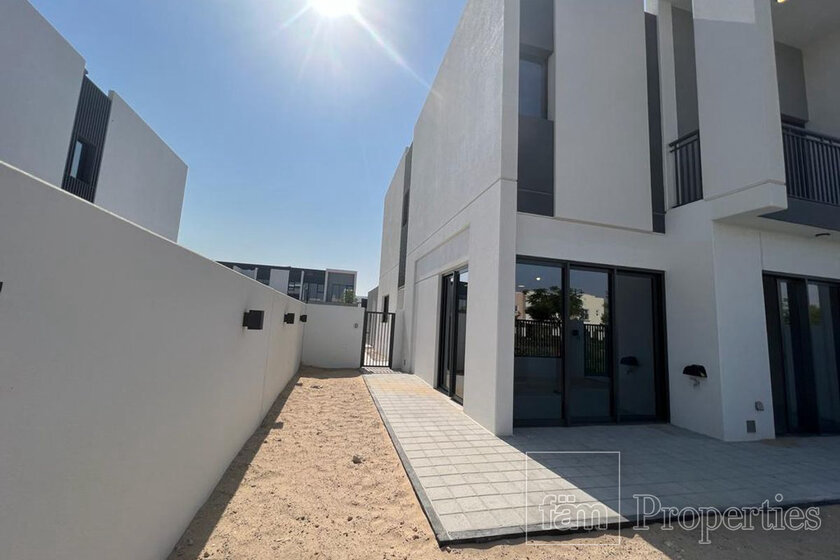 Villas for rent in UAE - image 13