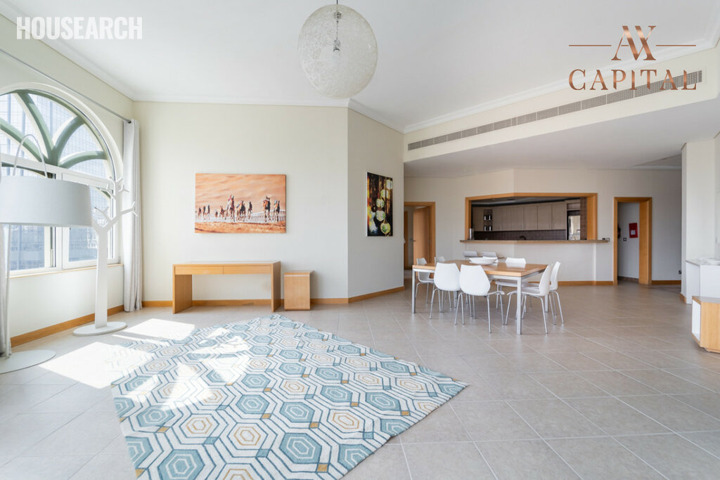 72.157 $/jährlich 3 Schlafzimmer 4 Badezimmer Fläche 238 m² – Bild 1
