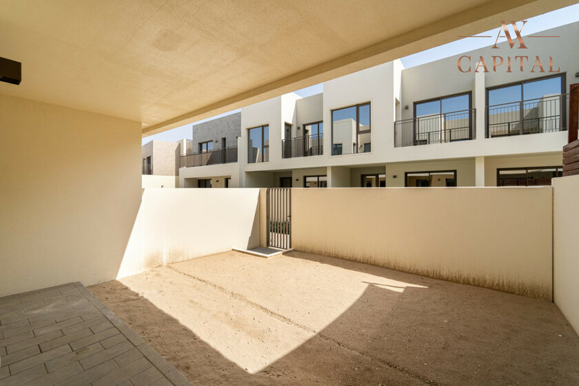 Buy 180 villas - Dubai, UAE - image 4