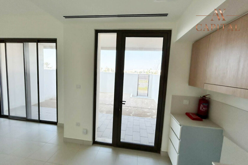 3 bedroom properties for rent in UAE - image 11
