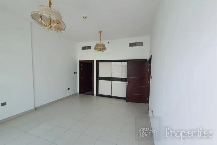 Compre 11 apartamentos  - Studio City, EAU — imagen 16