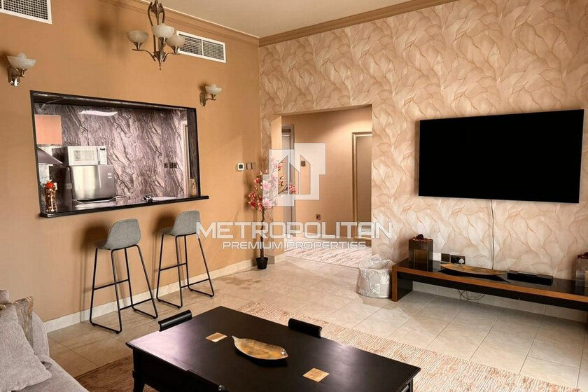 Buy a property - 1 room - Dubai Marina, UAE - image 13