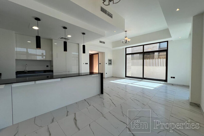 Townhouses for sale in UAE - image 16
