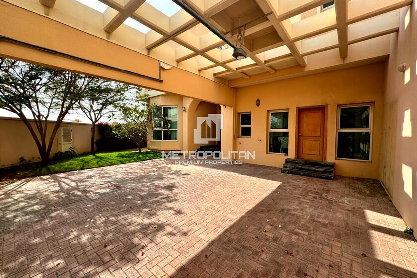 Rent 1 house - Al Safa, UAE - image 3