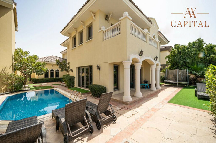 Buy 26 villas - Palm Jumeirah, UAE - image 1