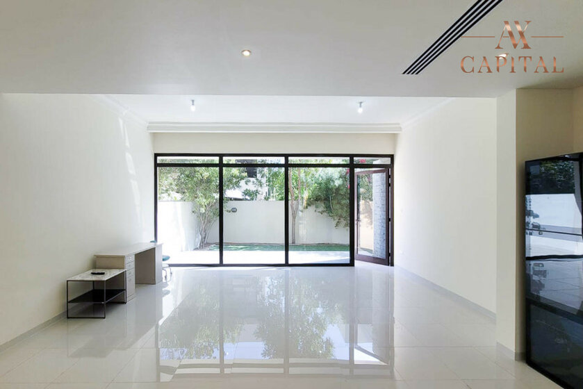 3 bedroom villas for rent in UAE - image 5