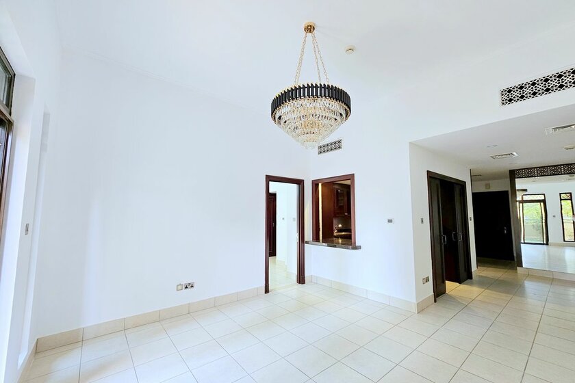 Rent a property - 2 rooms - Downtown Dubai, UAE - image 15
