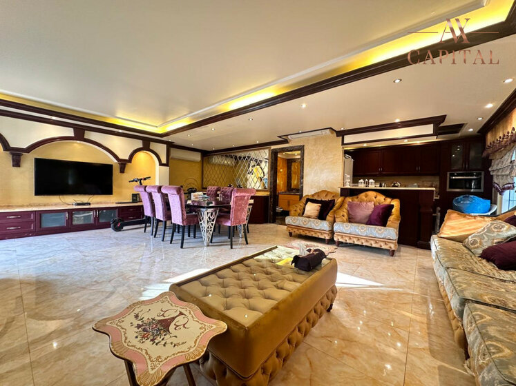 Buy a property - 4 rooms - Mirdif, UAE - image 3