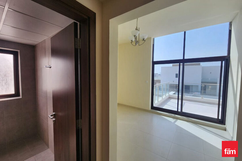 Rent 5 townhouses - District 11, UAE - image 12