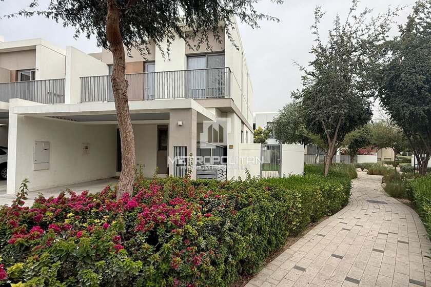 Alquile 21 adosados - 4 habitaciones - EAU — imagen 29