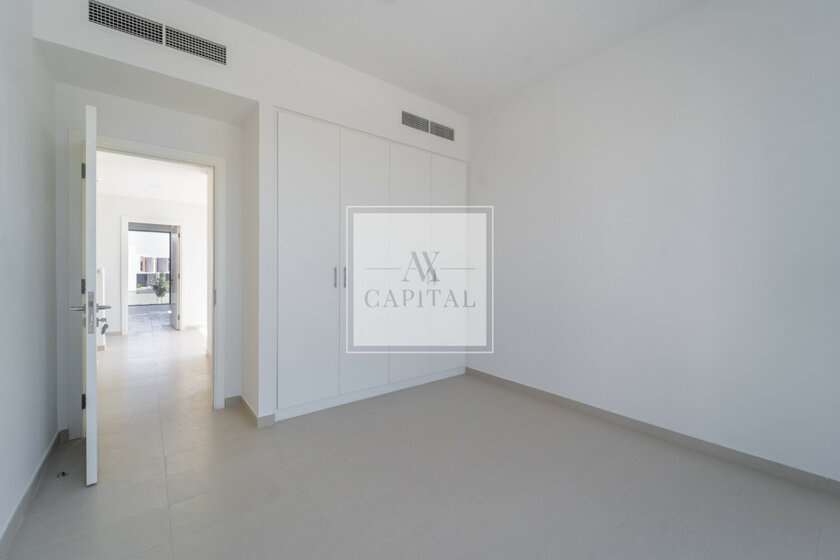 Properties for rent in Dubai - image 32