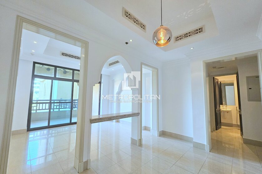 Rent a property - 1 room - Downtown Dubai, UAE - image 27