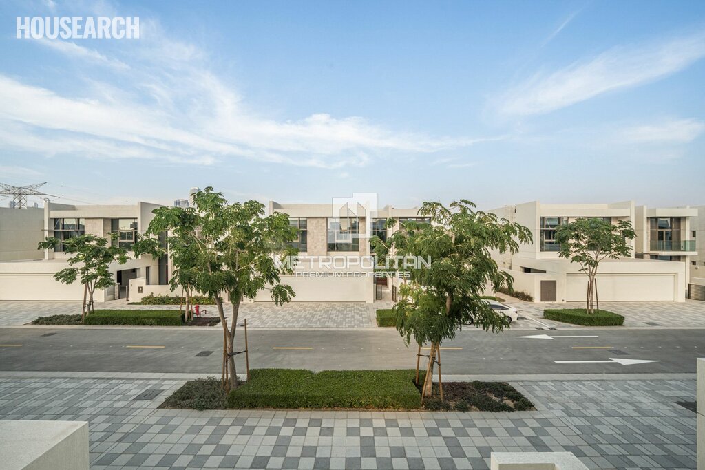 Villa à louer - Dubai - Louer pour 381 201 $/annuel – image 1