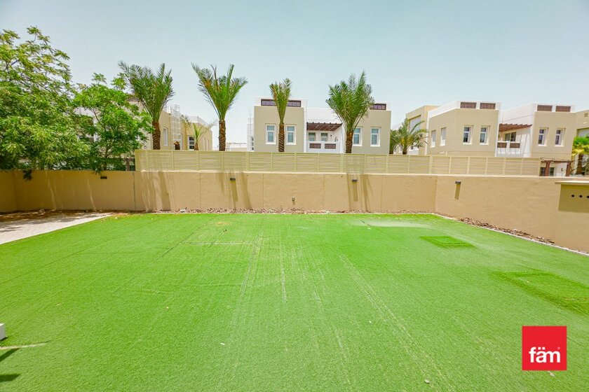 Villas for rent in UAE - image 19