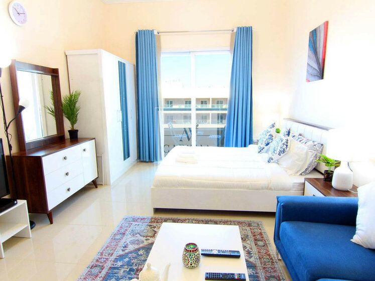 Rent 1 apartment - Meadows, UAE - image 1