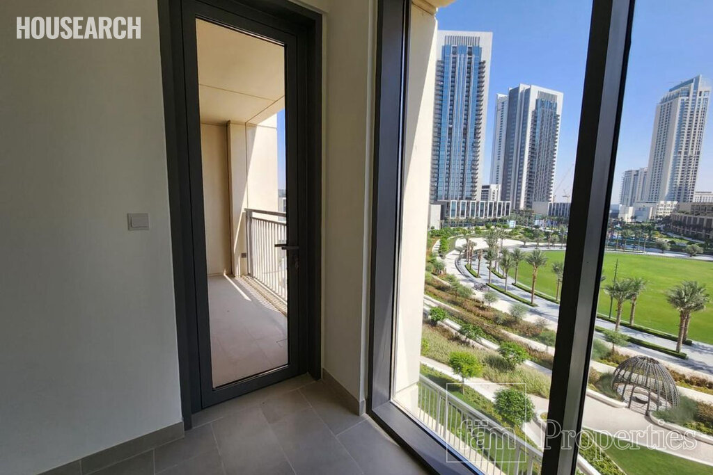 Maison de ville à louer - Dubai - Louer pour 95 367 $ – image 1
