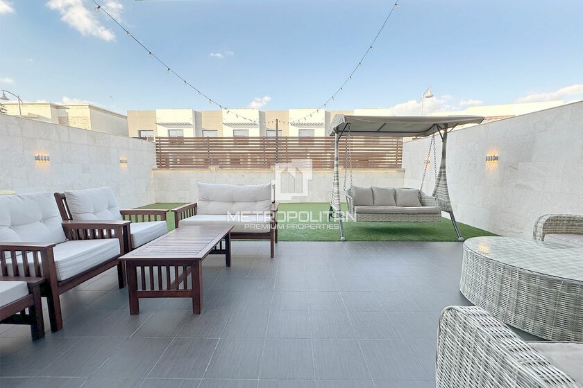 4+ bedroom properties for rent in UAE - image 30