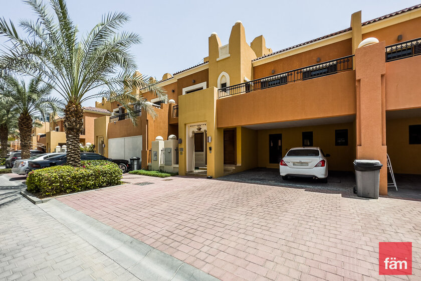 15 Stadthäuser kaufen - Dubai Sports City, VAE – Bild 15