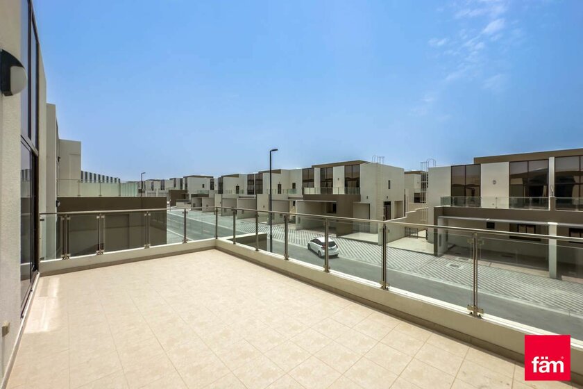 Buy 19 townhouses - District 11, UAE - image 15