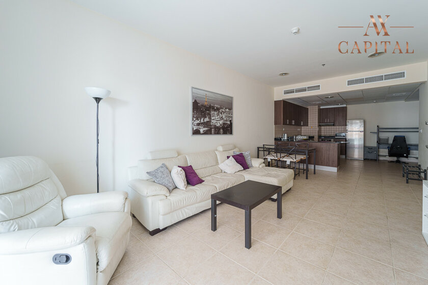 Buy 225 apartments  - Dubai Marina, UAE - image 4