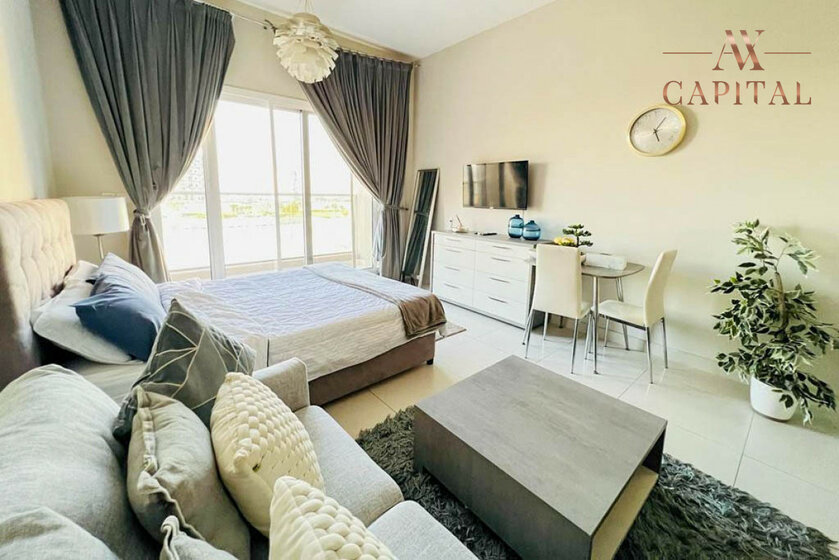 Buy a property - 2 rooms - Dubailand, UAE - image 5