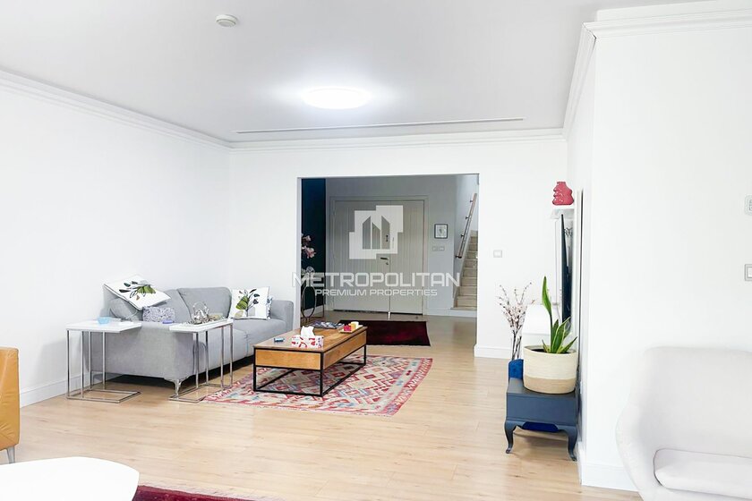 Louer 5 maisons de ville - 2 pièces - Émirats arabes unis – image 19