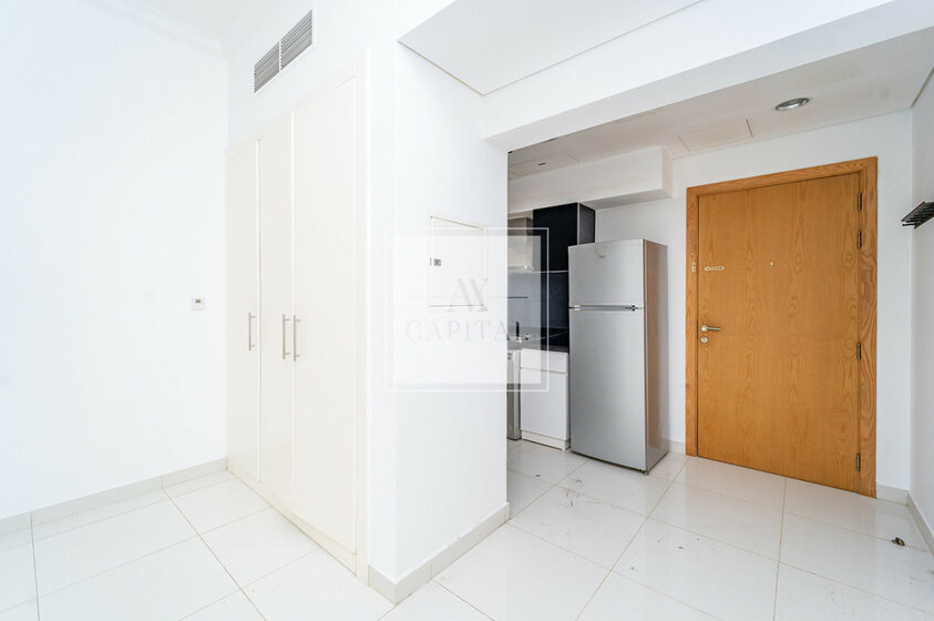 Studio properties for rent in Dubai - image 23