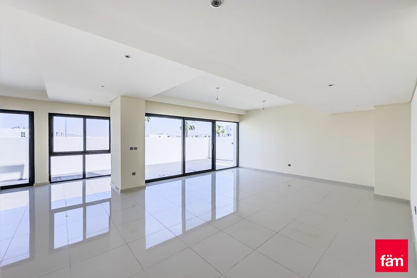 Купить 9 вилл - DAMAC Hills 2, ОАЭ - изображение 34