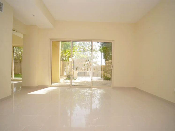 Buy 2 townhouses - Khalifa City, UAE - image 8