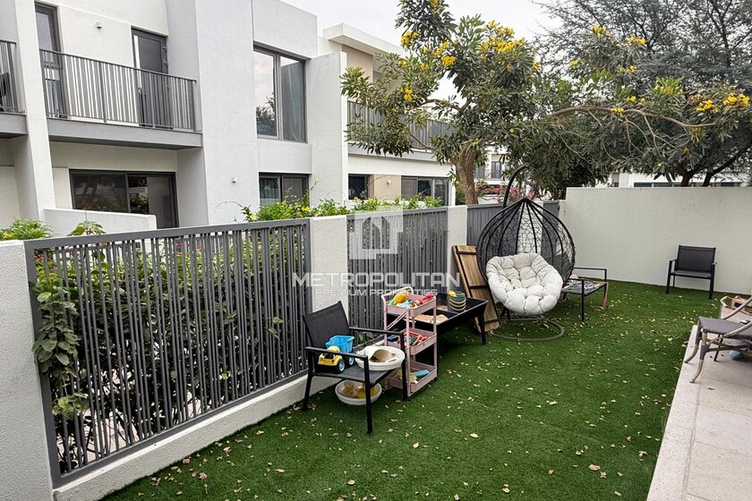 Alquile 21 adosados - 4 habitaciones - EAU — imagen 31