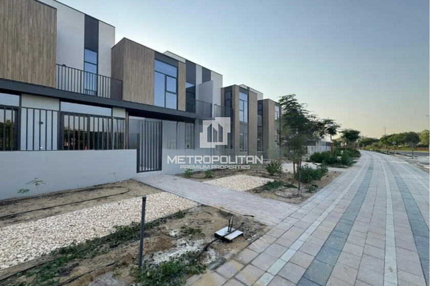 Rent 31 houses - Mudon, UAE - image 25