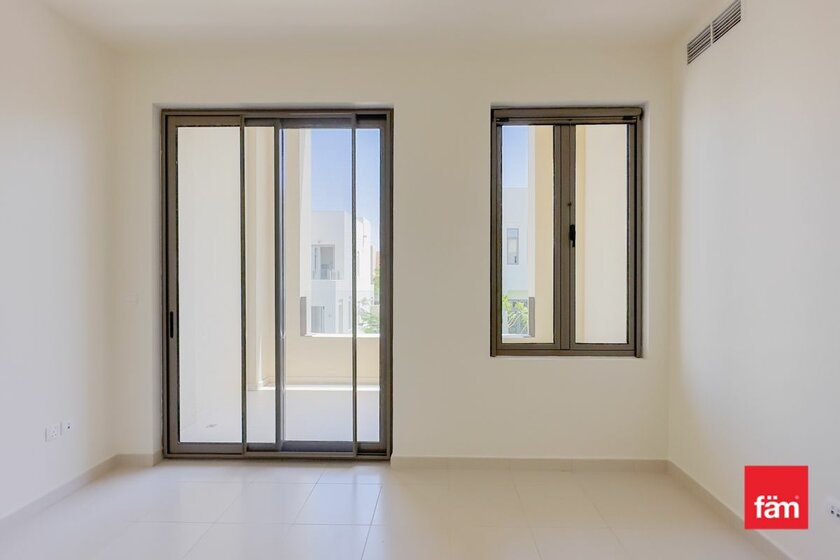 Villas for rent in UAE - image 24
