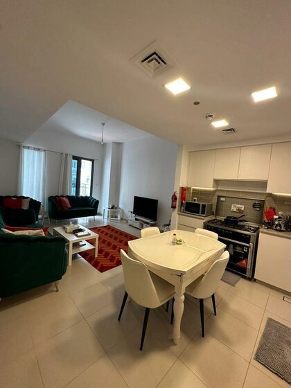 Buy a property - 2 rooms - Town Square, UAE - image 3