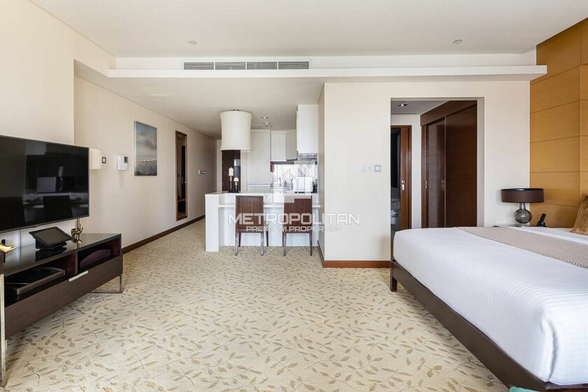 Rent 1 apartment - Studios - Downtown Dubai, UAE - image 3