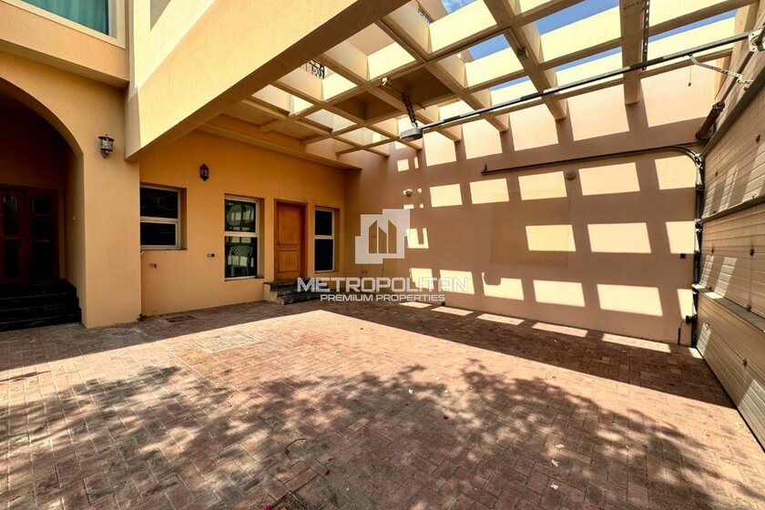 Rent 1 house - Al Safa, UAE - image 2