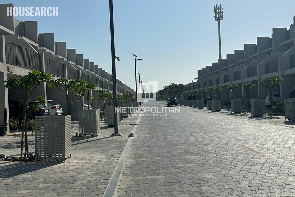 Townhouse for rent - Dubai - Rent for $39,477 / yearly - image 1