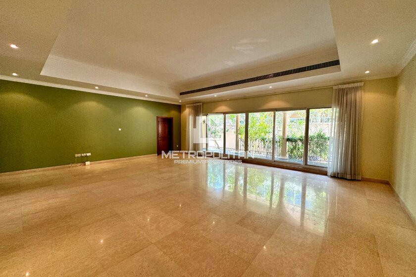 Rent 1 house - Al Safa, UAE - image 4