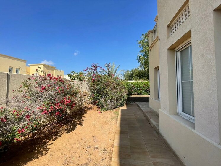 3 casas a la venta - Jumeirah Village Triangle, EAU — imagen 11